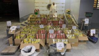 ورشة سرية لتصنيع الألعاب النارية بالفيوم.. والأمن يضبط 700 ألف قطعة