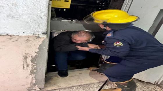 الأمن بالفيوم ينقذ مواطنًا محتجزًا داخل مصعد