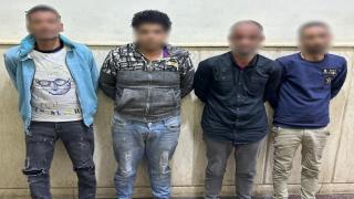 ضبط 4 منادي سيارات لابتزاز المواطنين بالسويس