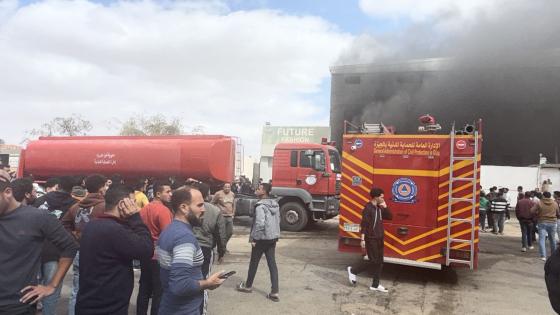 حريق ضخم يلتهم مصنع ملابس في 6 أكتوبر والحماية المدنية تتدخل