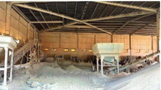 ضبط مصنع غير مرخص بالمنوفية لإنتاج 4500 طن أسمدة ومخصبات زراعية مغشوشة