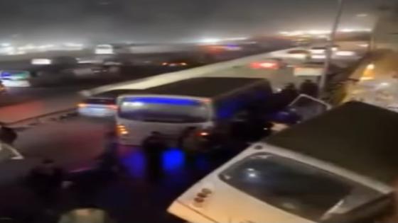 ميني باص يقتحم شقة بالمهندسين بعد اختراق حاجز الدائري