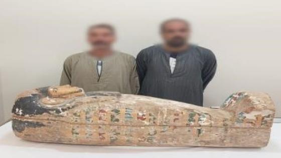 ضبط تابوت روماني نادر في سوهاج قبل بيعه في واقعة تهريب آثار