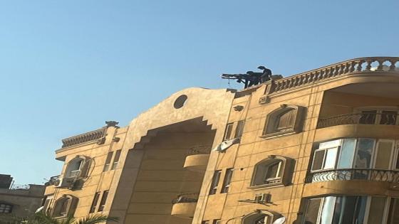 تعدٍ على سطح عقار بالمقطم واتهامات ببناء مخالف رغم قرار تمكين