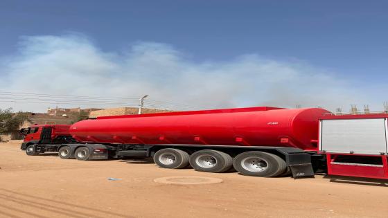 محافظ الوادي الجديد: استمرار جهود السيطرة على حريق العوينة بالداخلة