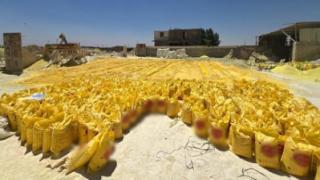 ضبط مصنع أسمدة مغشوشة بالبحيرة والتحفظ على 940 طن مواد