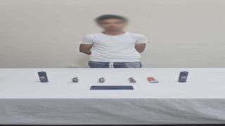 ضبط متهم بالترويج لبيع الأسلحة البيضاء عبر مواقع التواصل الاجتماعي في الجيزة