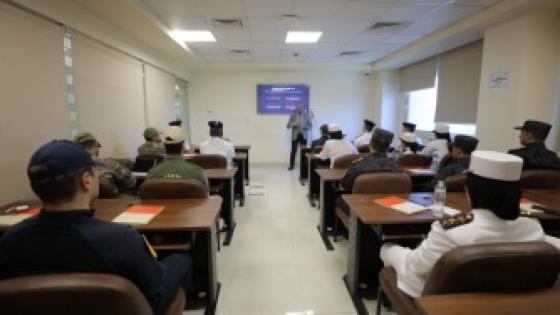 أكاديمية الشرطة تنظم دورة تدريبية بالتعاون مع الصليب الأحمر لتعزيز ثقافة القانون الدولي الإنساني