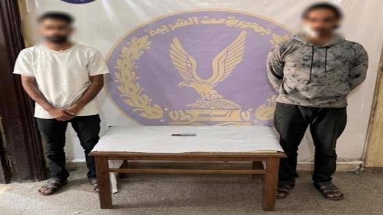 ضبط شخص اعتلى سطح منزله وسب جيرانه بالشرقية.. وبحوزته سلاح أبيض