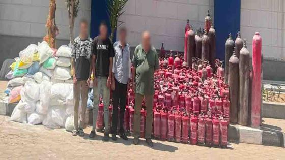 ضبط مالك مخزن ونجليه لإعادة تعبئة طفايات حريق بمواد غير مطابقة في القاهرة