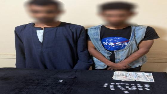 فيديو على مواقع التواصل يكشف واقعة اتجار بالمخدرات في أسوان.. ضبط شخصين