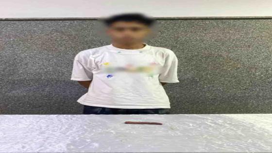 طالب يحمل سلاحًا أبيض في شوارع القاهرة.. «الاستعراض» يقود لضبطه