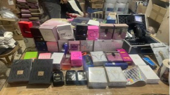 ضبط مصنع عطور غير مرخص بالجيزة.. ومصادرة آلاف العبوات وزيوت مجهولة المصدر