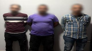 ضبط 3 أشخاص لمزاولة مهنة منادي السيارات دون ترخيص في بولاق