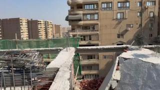على أرض الواقع.. رئيس حي الهرم يشرف على الهدم وإزالة التعديات