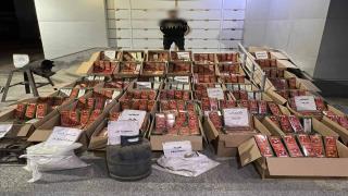 الأمن بالفيوم يضبط ورشة غير قانونية للألعاب النارية تضم 800 ألف قطعة