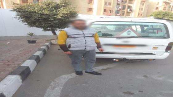 ضبط قائد ميكروباص لامتناعه عن تحميل الركاب بأحد المواقف في القاهرة