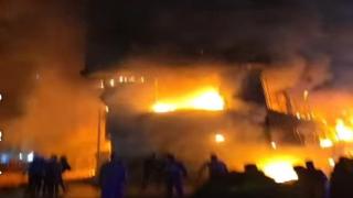 حريق ضخم يلتهم مطعم «نور الشام» بكفر طهرمس