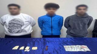 القبض على 3 لصوص لسرقة أجنبي وتعدى عليها بالجيزة