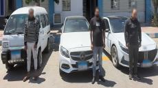 استعراض خطر في شوارع الإسكندرية.. ضبط 3 شباب قادوا سيارات برعونة احتفالًا بزفاف صديقهم