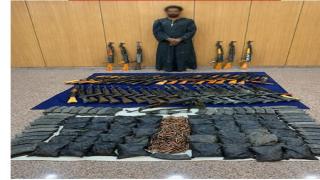 مصرع عنصر إجرامي وضبط آخر بحوزتهما 52 بندقية آلية و5 آلاف طلقة بسوهاج
