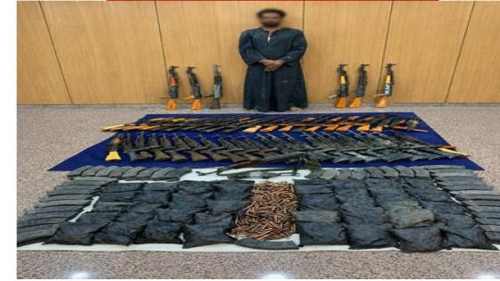 مصرع عنصر إجرامي وضبط آخر بحوزتهما 52 بندقية آلية و5 آلاف طلقة بسوهاج