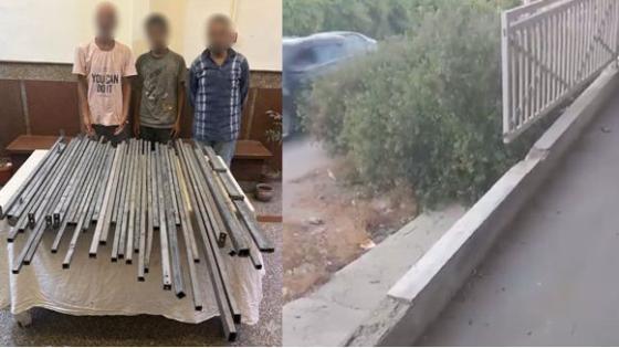 بعد تداول فيديو الواقعة.. ضبط عاطلين وتاجر خردة لسرقة جزء من سور كوبري بالإسكندرية