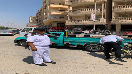 حملات مرورية مكثفة بحدائق الأهرام.. اللواء عمر عبد النعيم يقود جهود الانضباط بقطاع الغرب