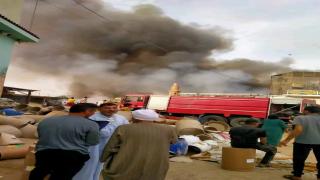 حريق هائل يلتهم مخزن خردة ببلبيس.. و3 سيارات إطفاء للسيطرة على النيران