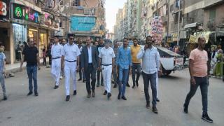 تنفيذًا لتوجيهات محافظ الجيزة.. حملة موسعة لرفع الإشغالات بشوارع حي الهرم (صور)