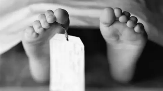 مصرع طفل إثر تعذيب زوج والدته له وإلقاء جثمانه في طريق عام بمطروح