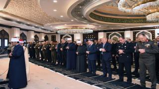 احتفالا بعيد الشرطة.. وزيرا الداخلية والأوقاف يؤديان صلاة الجمعة بمسجد الشرطة