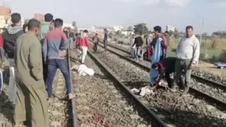 مصرع شخص وإصابة 2 آخرين صدمهم قطار بالقليوبية