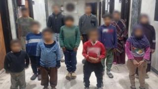 ضبط 7 رجال و 4 سيدات لاستغلال 19 حدث فى أعمال التسول بالقاهرة