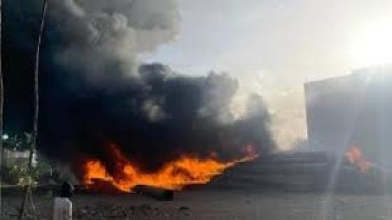 السيطرة على حريق مخزن المواسير البلاستيك بقرية سنتريس فى المنوفية