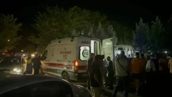 الفنان مصطفى فهمي يجري عملية جراحية دقيقة في المخ