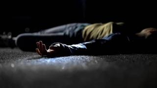 جرعة مخدرات زائدة.. العثور على جثة طبيب ملقاة أمام فيلا بالقاهرة الجديدة