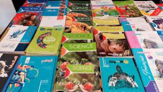 بمضبوطات 24 ألف نسخة ..ضبط مدير مخزن فى القاهرة لتوزيعه نسخاً مقلدة من الكتب الدراسية