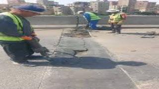 تحرك سريع لإصلاح تلفيات فواصل كوبري بالنزهة بعد تداول منشورات على مواقع التواصل