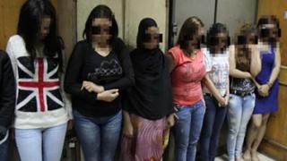 مباحث الاداب تداهم ملاهى ليلية مخالفة وتضبط عدد من الفتيات بمحلات “ماروكان والعنان والضحي وفيو ندي بالجيزه