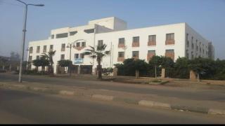 إقالة مدير مستشفى مبارك المركزي بمنشاة القناطر لضرب احد الموظفين بالمستشفى بالجزمة 