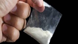 لص الاحراز وقع ب25 لفافه هيروين بالخصوص..