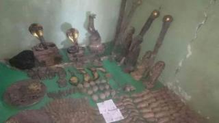 لعنه الفراعنة وراء سقوط عاطل بقطعه اثارية بمنشية دهشور