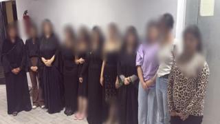 ضبط شبكة دعارة من 11 سيدة في القاهرة .. يصطدن الزبائن بتطبيق إلكتروني