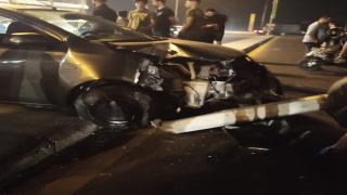 اصطدام سيارة برصيف ف 6 اكتوبر