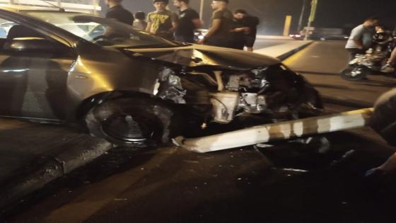 اصطدام سيارة برصيف ف 6 اكتوبر