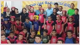 الكابتن حسام البرنس يتوسط المشاركين بالاحتفالية