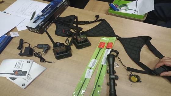 احباط محاولة تهريب منظار واجهزة لاسلكى فى مطار القاهرة الدولى