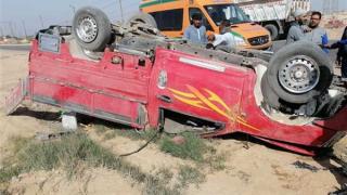 أصابة 5 أشخاص فى حادث انقلاب سيارة ربع نقل فى 6 أكتوبر