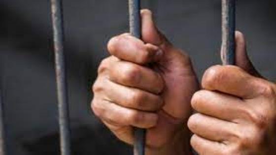 تفاصيل سقوط عاطل قبل ترويجه أقراصا مخدرة فى الجيزة